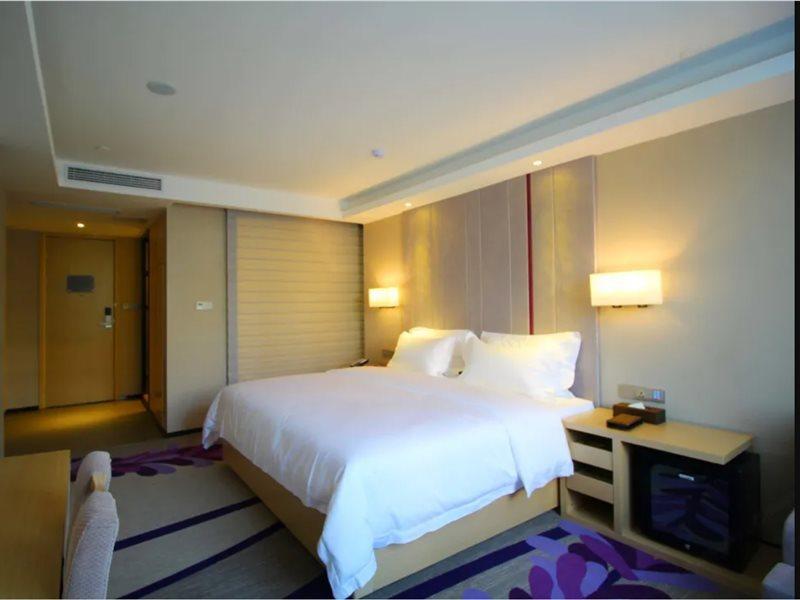 Lavande Hotel Jiujiang Xunyang Road Walking Street Екстериор снимка