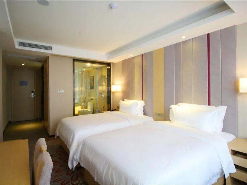 Lavande Hotel Jiujiang Xunyang Road Walking Street Екстериор снимка